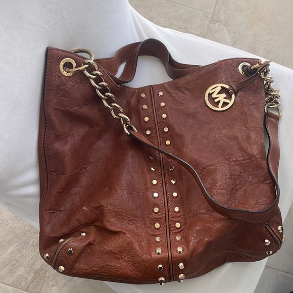 Michael Kors Uptown Astor Pebbled Leather Bag - Picture 6 of 6